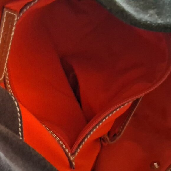 Dooney & Bourke Logo Lock shoulder hobo bag - Picture 4 of 7